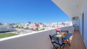 City center Private parking Sea view